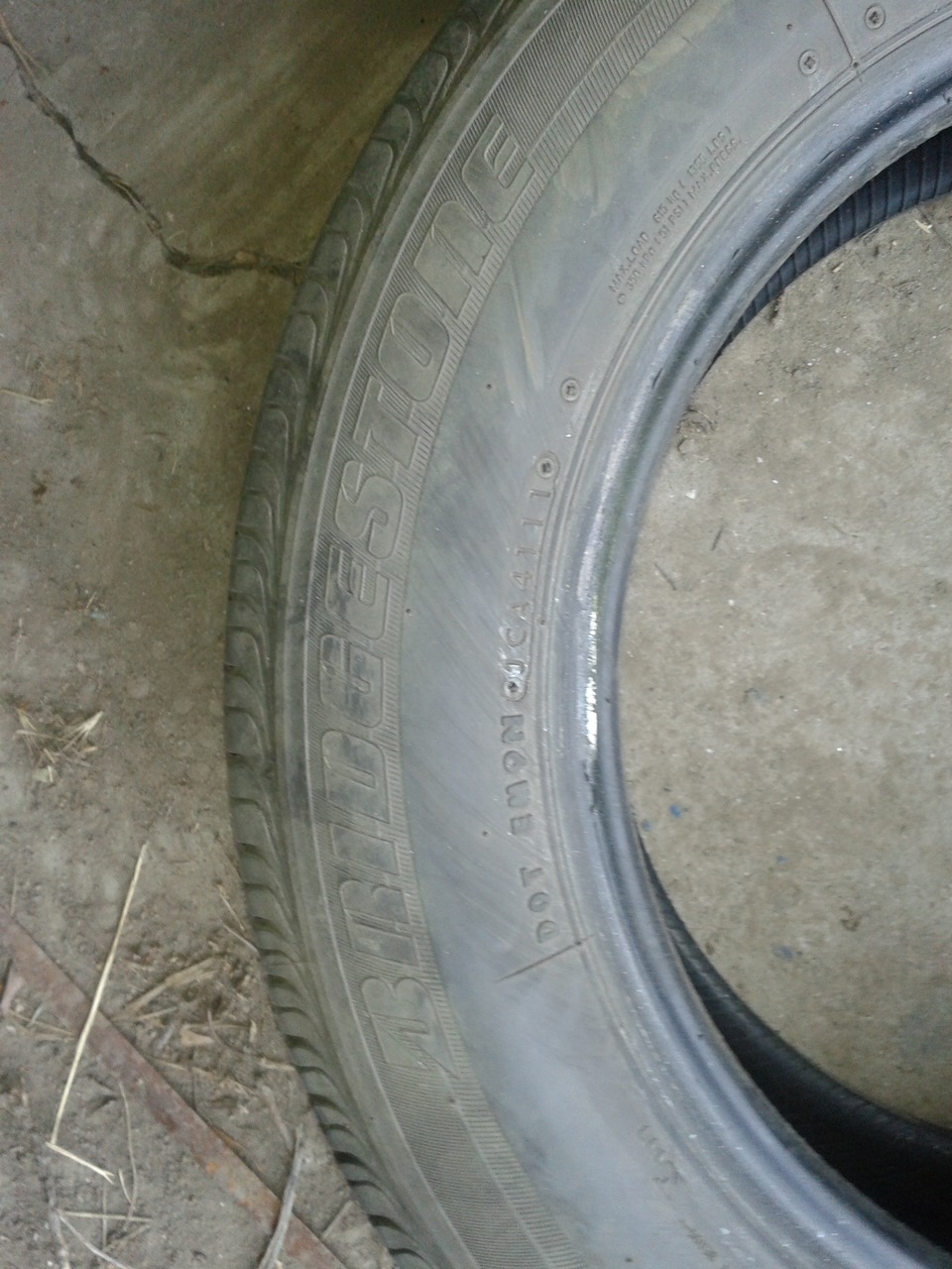 Продам японську гуму Bridgestone 3