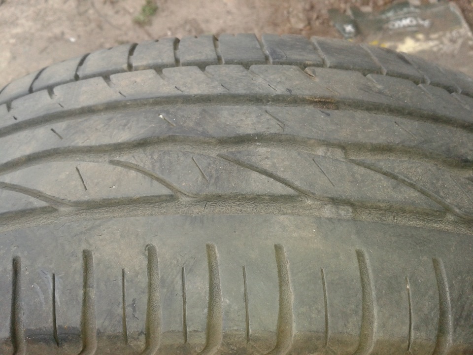 Продам японську гуму Bridgestone 4