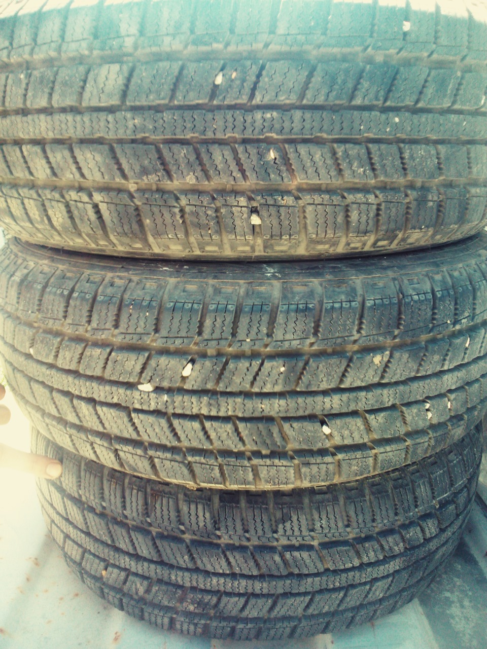 Продам Гуму Зима ! Три Колеса !185\60\r14 3