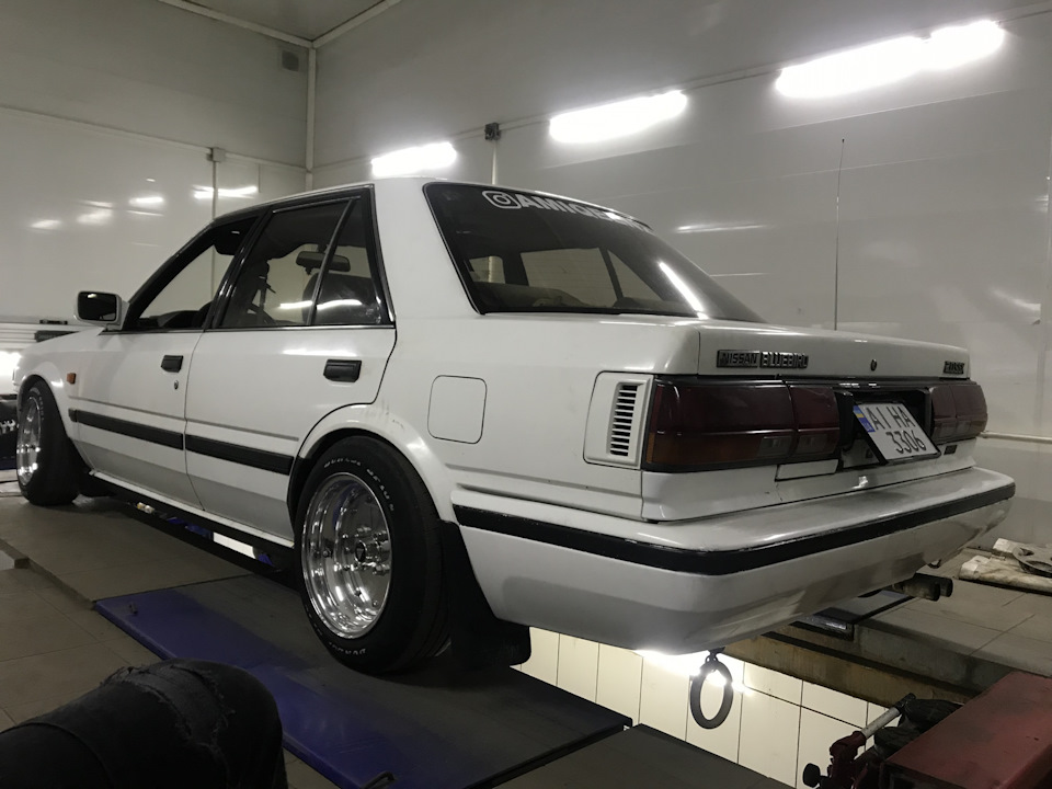 Nissan Bluebird 1