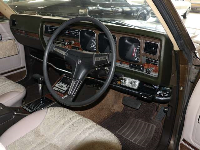 Japan! Nissan Cedric 230 5