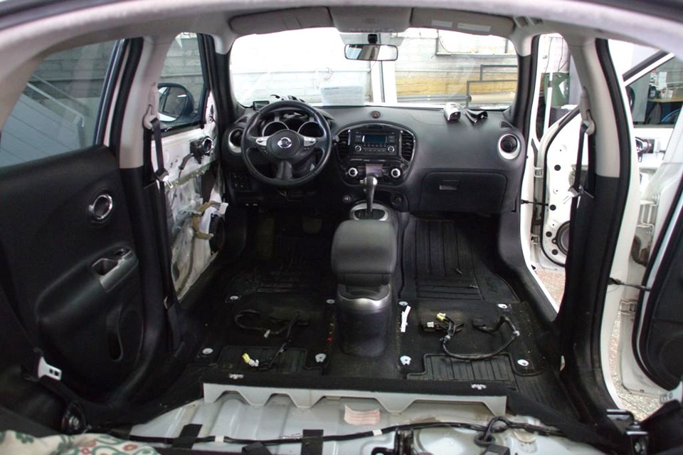 Перетяжка салону Nissan Juke 2