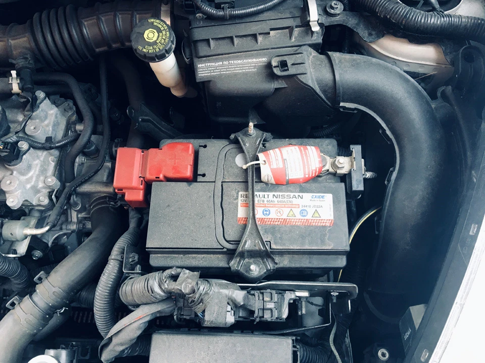 09 Заміна акумулятора та пошук PIN до Nissan Connect