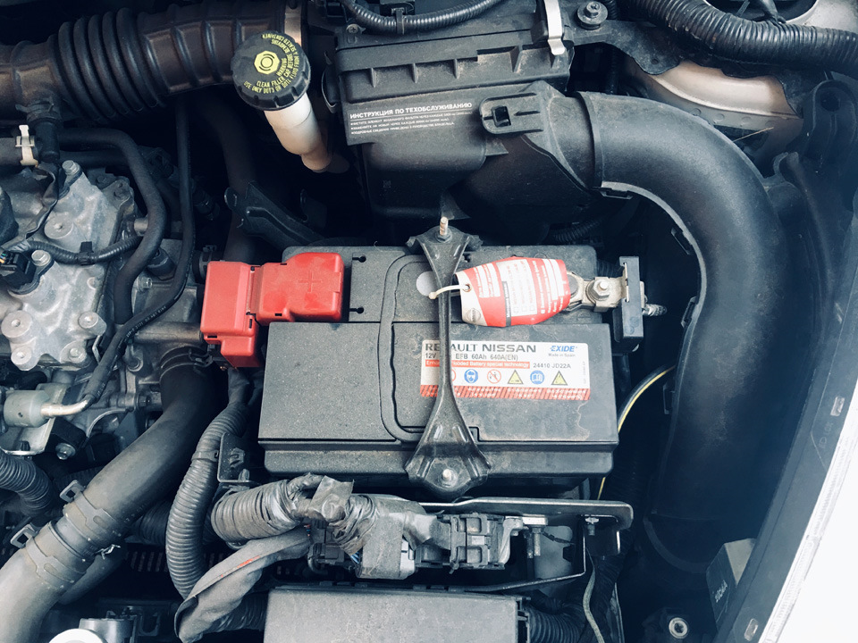 09 Заміна акумулятора та пошук PIN до Nissan Connect 1