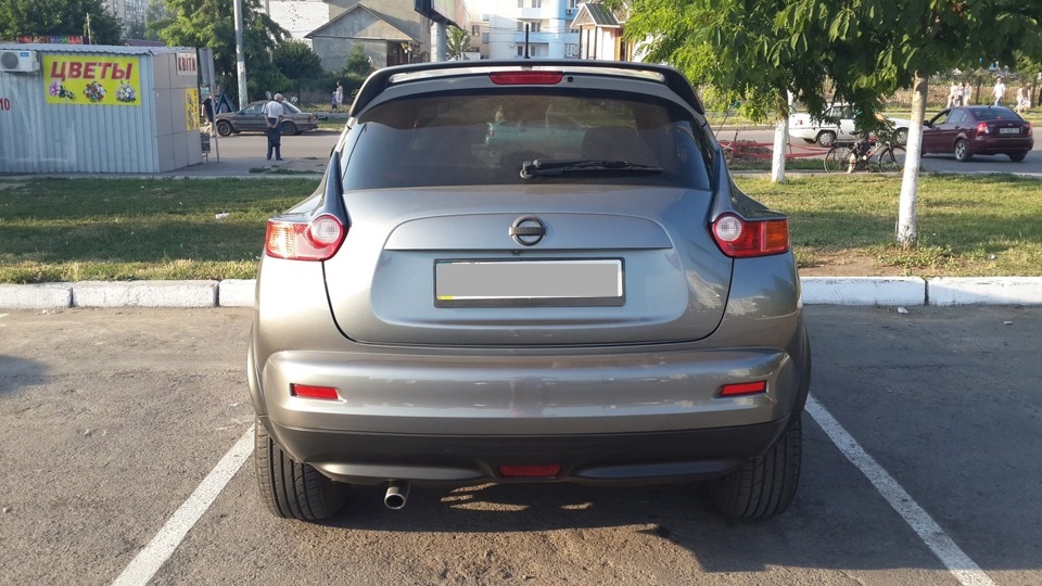 Накладки на задні фари NISSAN JUKE. 2