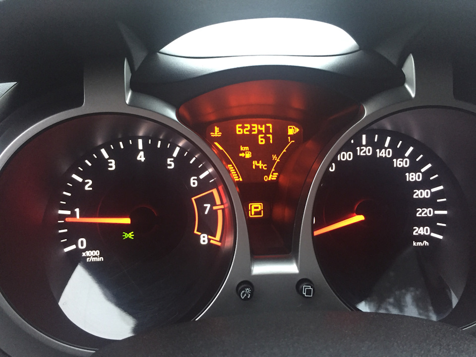 Заміна мастила Nissan Juke 3