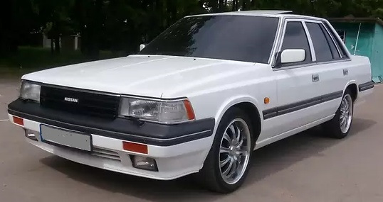 Nissan Laurel 2.8T або історія чавунного холодильника 1