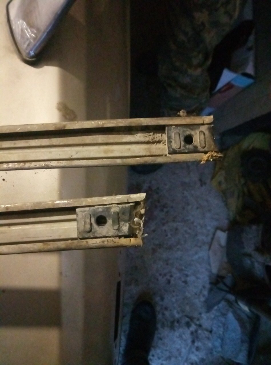 Установка Молдингів дверей, порогів і Світлячки (краплинки, маячки) Лавра- поділіться досвідом)! 5