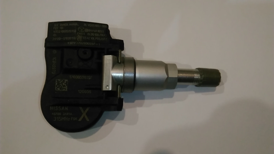Nissan Leaf заміна/додавання/позиціонування датчика тиску шин (TPMS) 3
