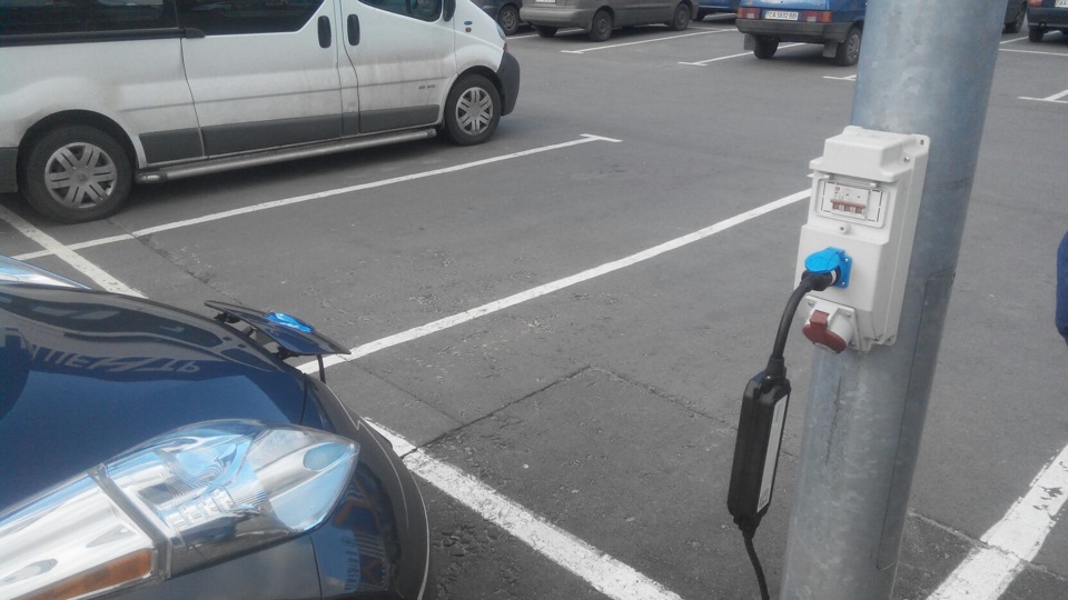 Один із звичайних електромобільних днів у Києві 2