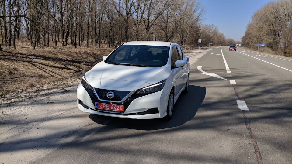Nissan Leaf 40 kw перший в Україні 1