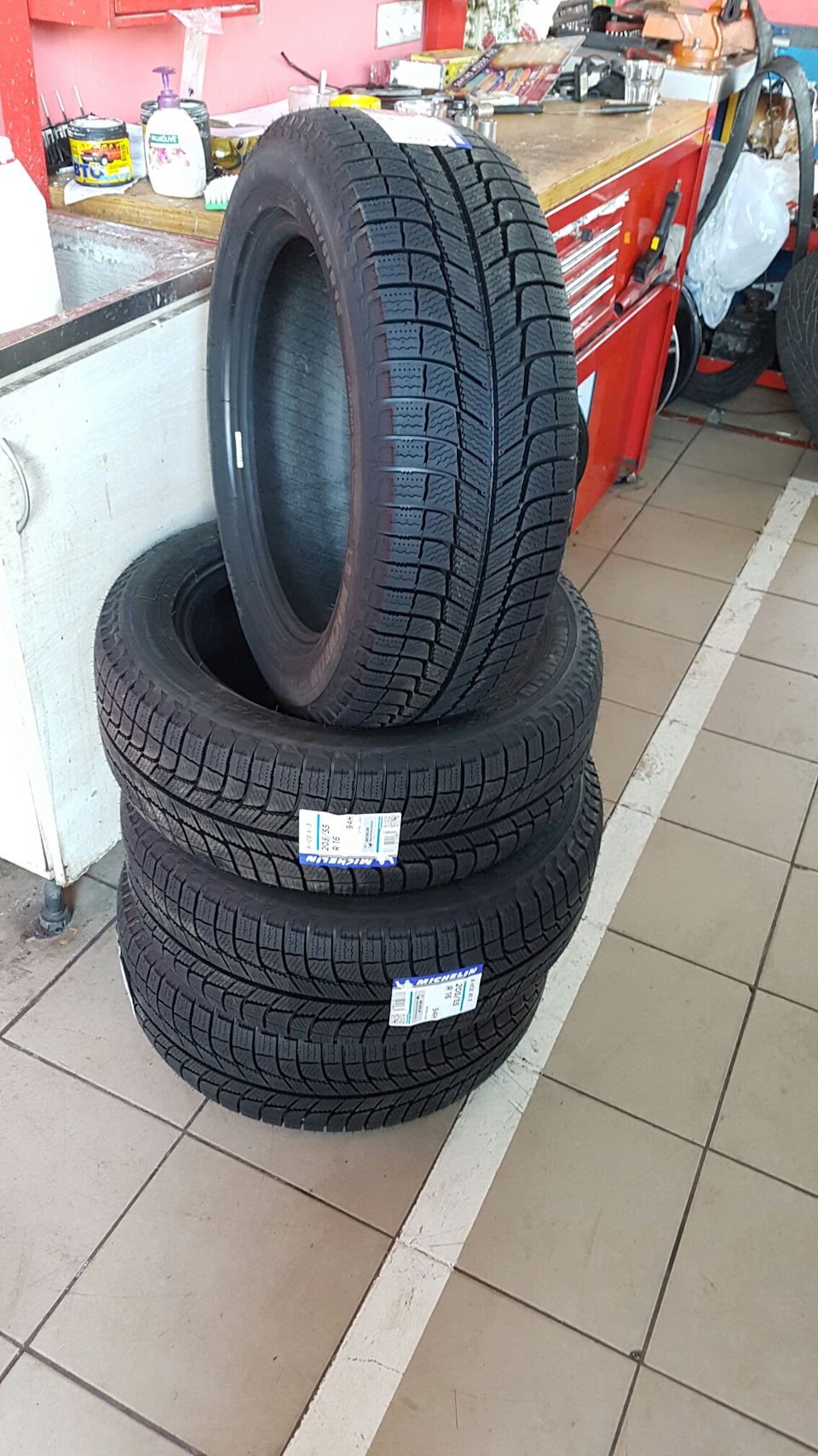 Зимова гума michelin x-ice xi3 2
