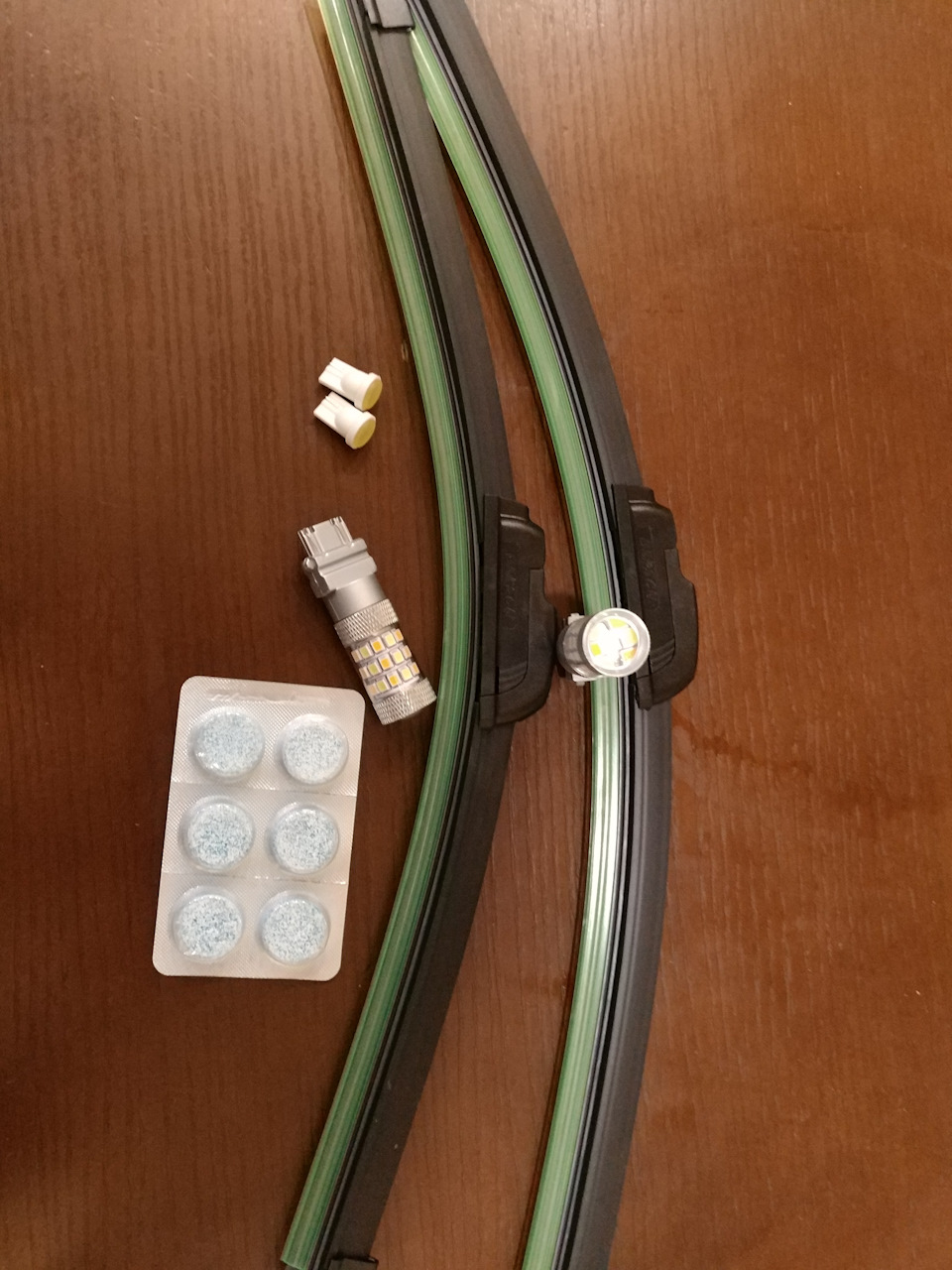 Чергові LED-лампи (габарити+поворотники). Заміна двірників 4