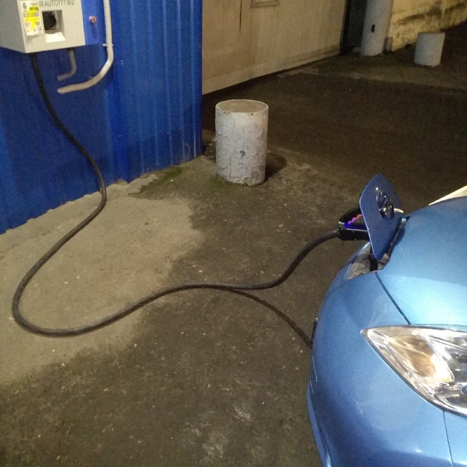вперше CHAdeMO заряджання. 1