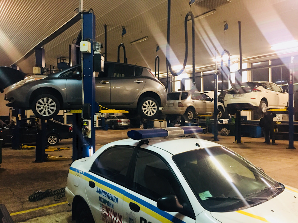 Leaf 1gen vs 2gen - порівняння на підйомнику 1