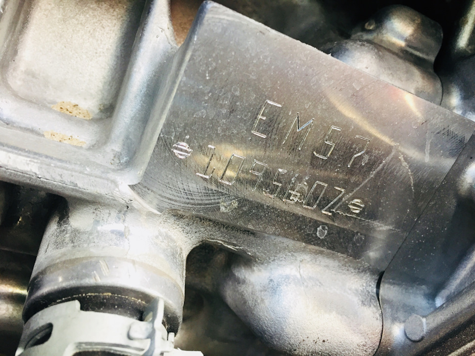 Leaf 1gen vs 2gen - порівняння підкапотного простору. 4
