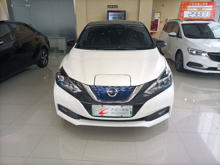 Електромобіль Nissan Sylphy EV, він же Leaf з Китаю 1