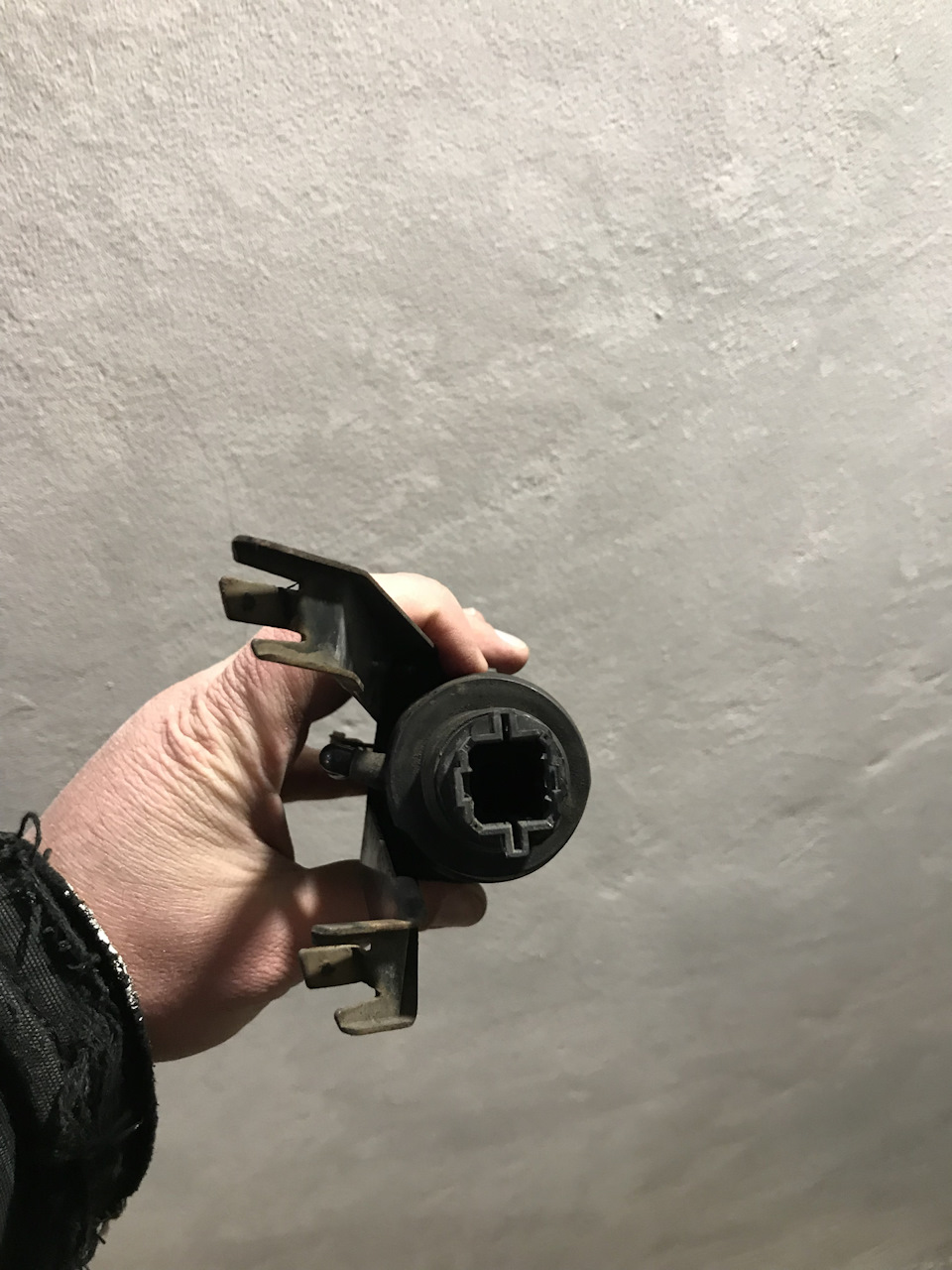 Продам форсунку омивача 2
