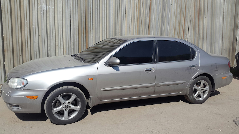 # Тонування лобового скла Nissan Maxima A33 2