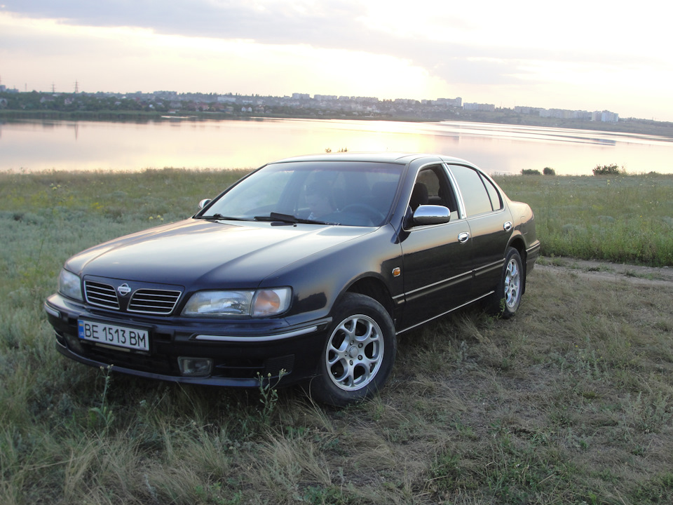 трохи фото NISSAN MAXIMA QX 5