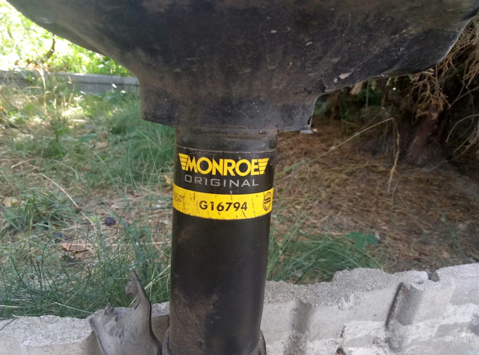 Враження про їзду на передніх стійках Monroe