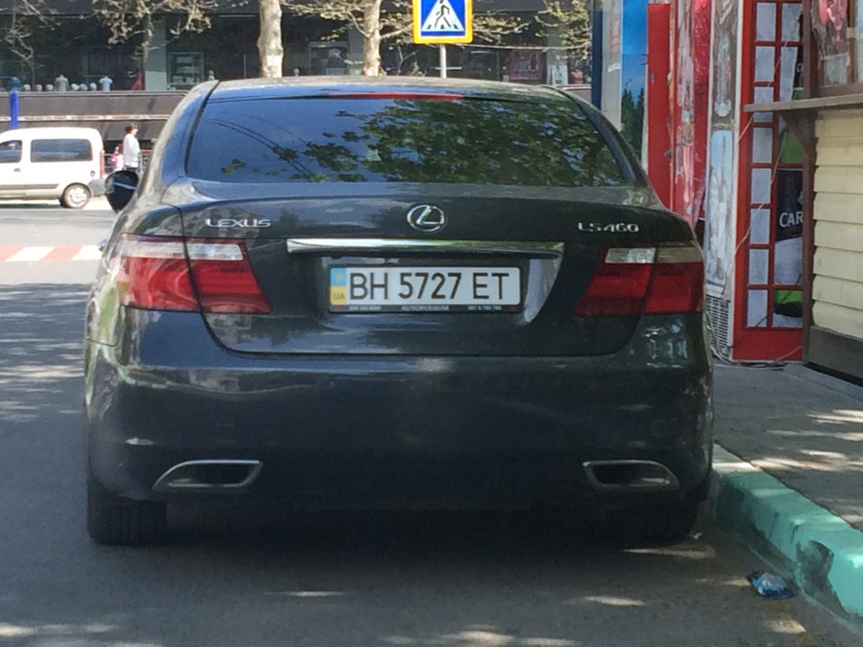 Японія рулить! Nissan Maxima vs Lexus LS 460 5