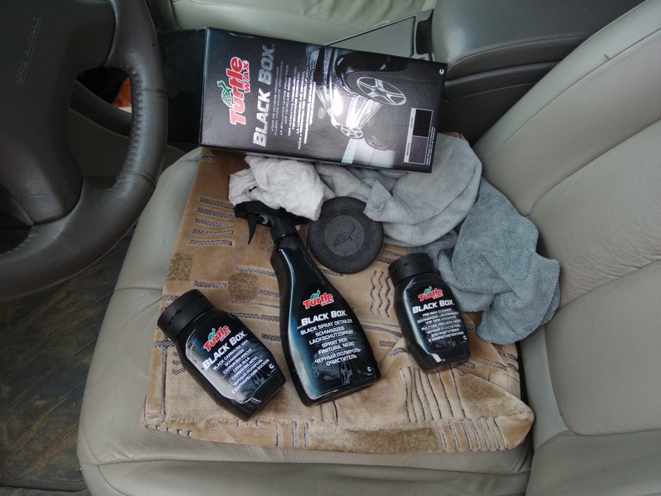 Обробка поліролем turtle wax black box 1
