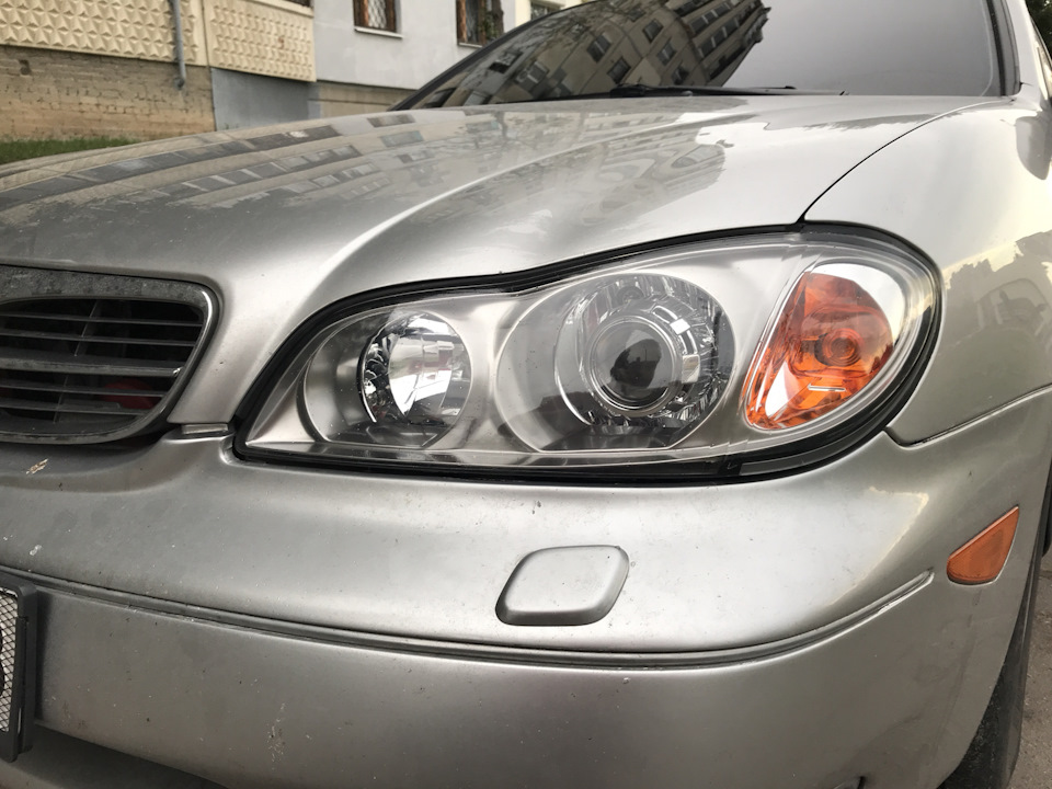 Замінив світло на Nissan Maxima QX 4