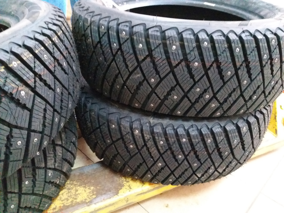 Купив нову шиповану гуму GoodYear Ultra Grip Ice Arctic 215/60 R16 3