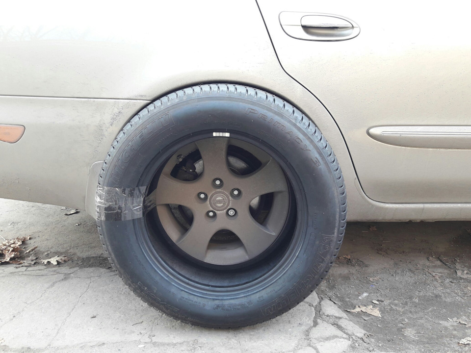 Перевзувся на Michelin Primacy 3 215/60 R16 4