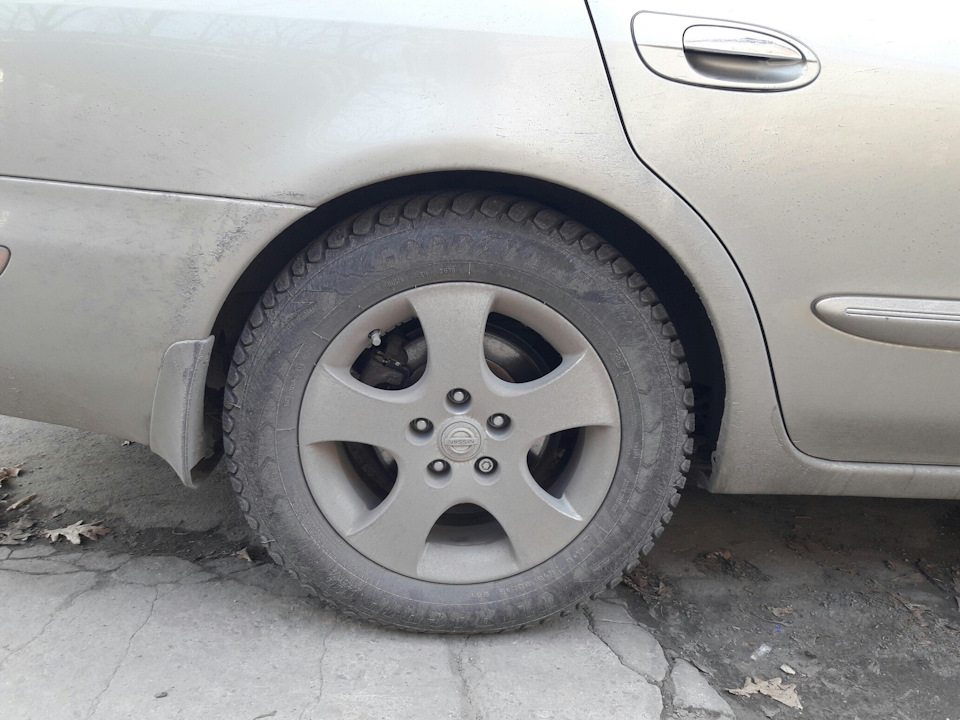 Перевзувся на Michelin Primacy 3 215/60 R16 2