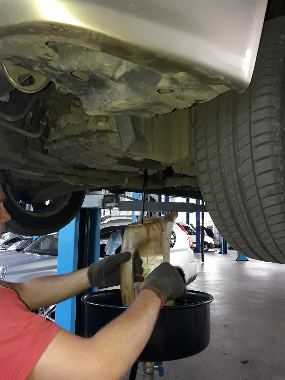 Заміна мастила в АКПП 3.0 V6 5