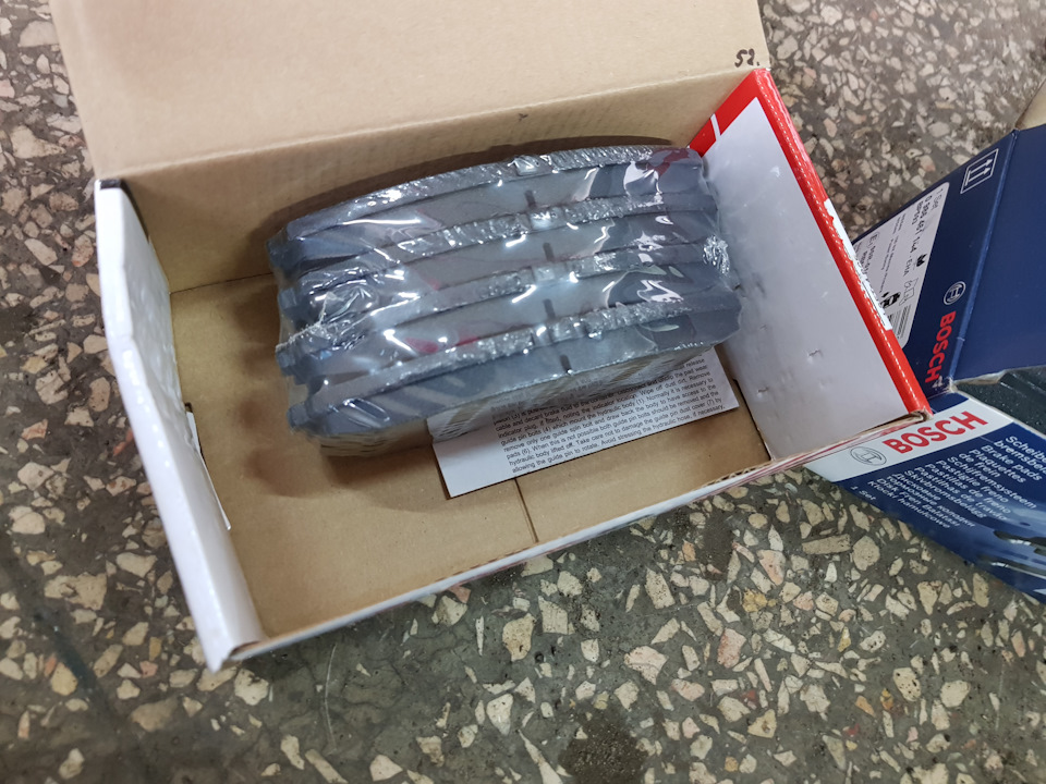 Заміна всіх гальмівних колодок 3