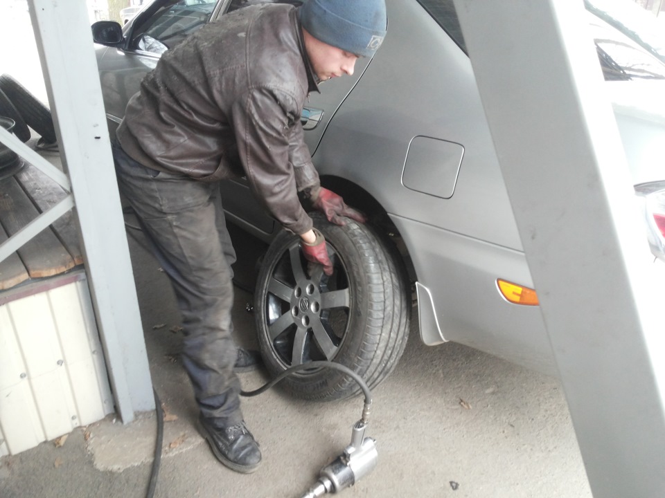 Рідні титани R17+ Michelin Pilot Exalto 215/55 ZR 17 94 W 2