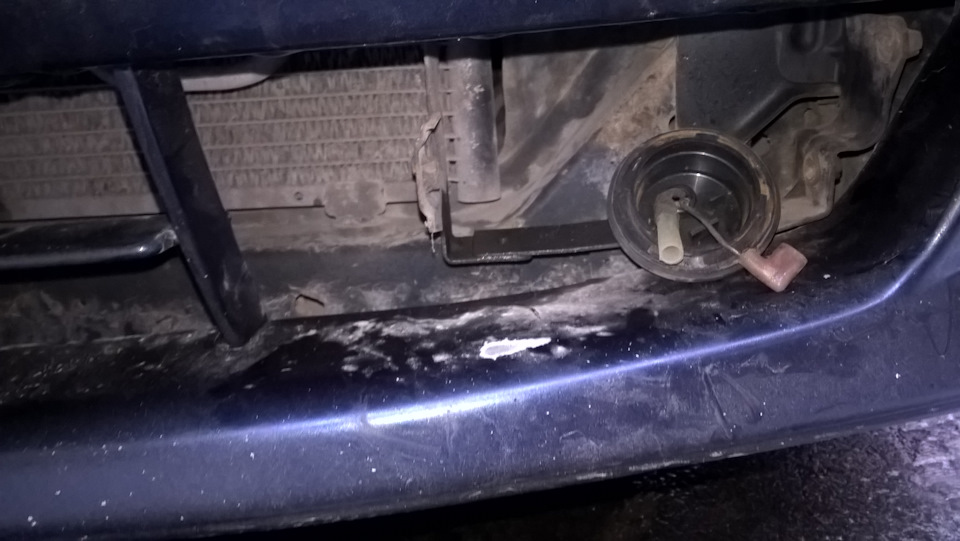 Як зняти протитуманку в Nissan Maxima A32 1