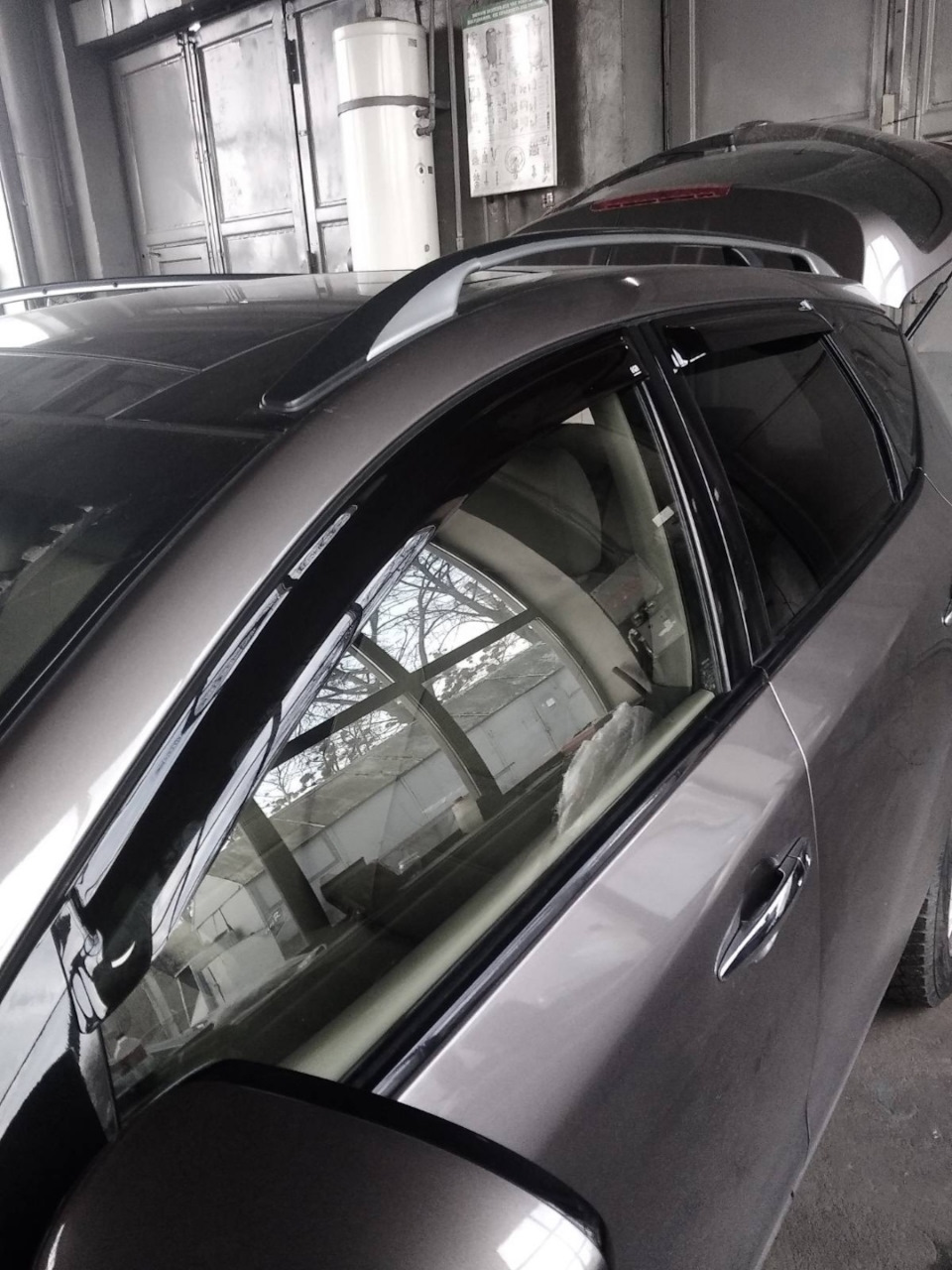 Встановлення оригінальної мухобойки та вітровиків на Nissan Murano 2.5 dci Z51 EGR 3