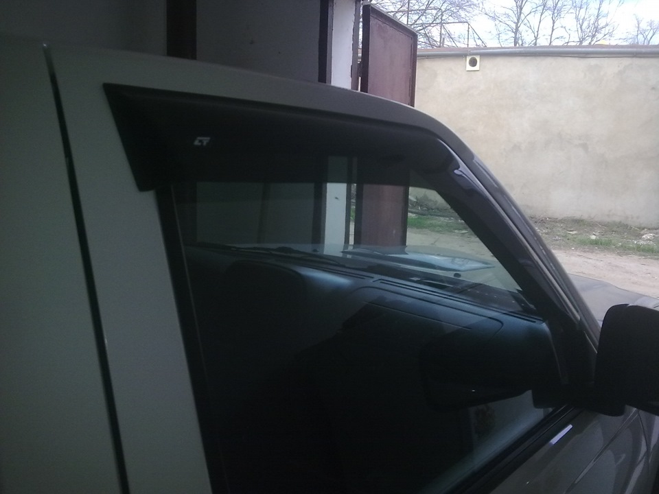 Дефлектори вікон для Nissan D22(NP300) від ВАЗ-2109. 2