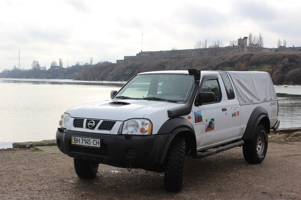 Тент на кузов Nissan Navara. 1