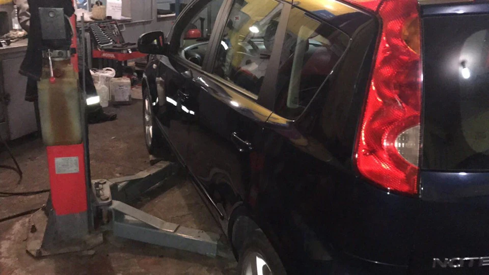 Заміна мастила в АКПП Nissan Note 1.6 2008