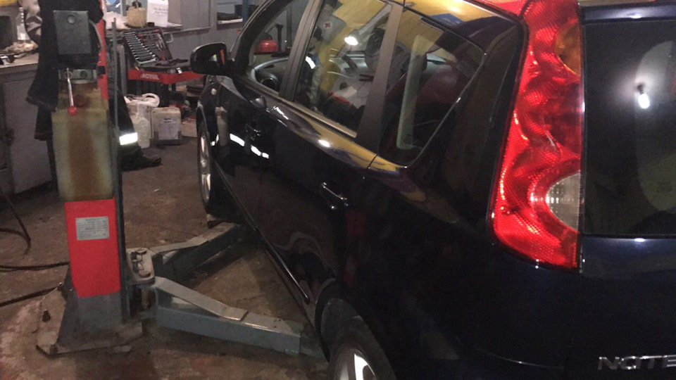 Заміна мастила в АКПП Nissan Note 1.6 2008 1