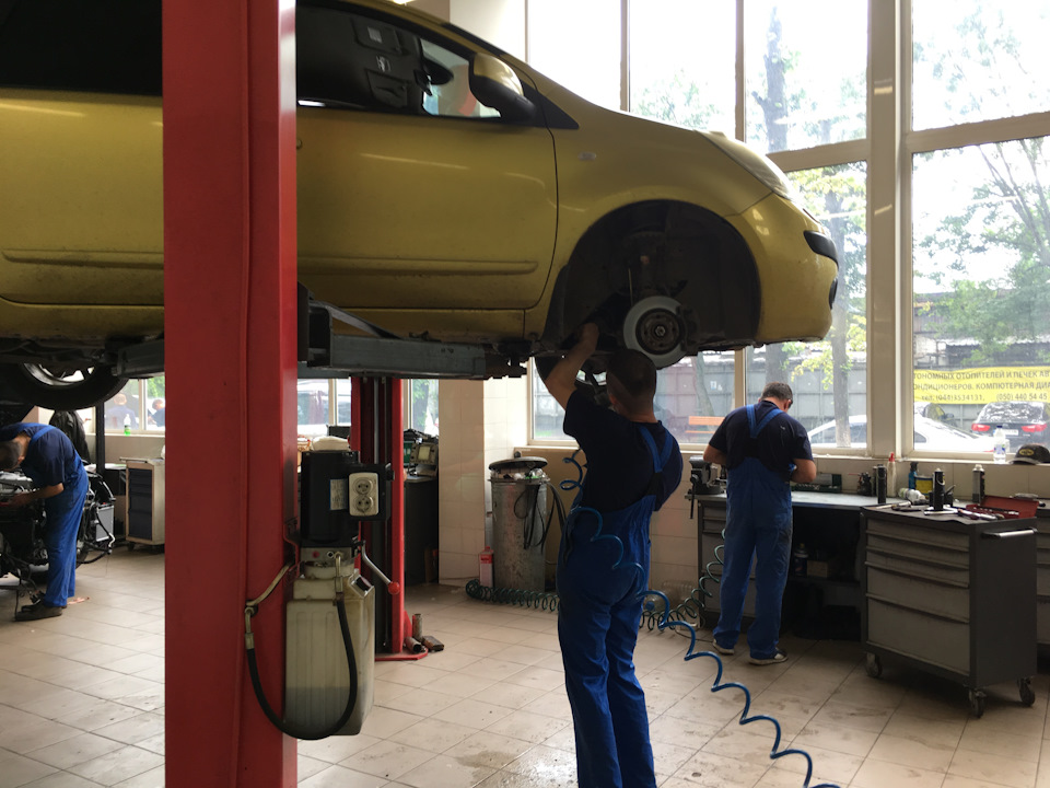 Задні сайлентблоки передніх важелів + кульова 4