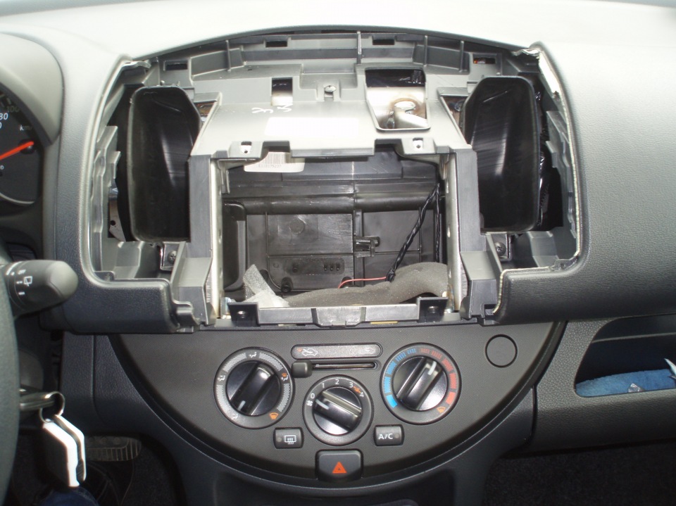 Мультимедіа з GPS 1