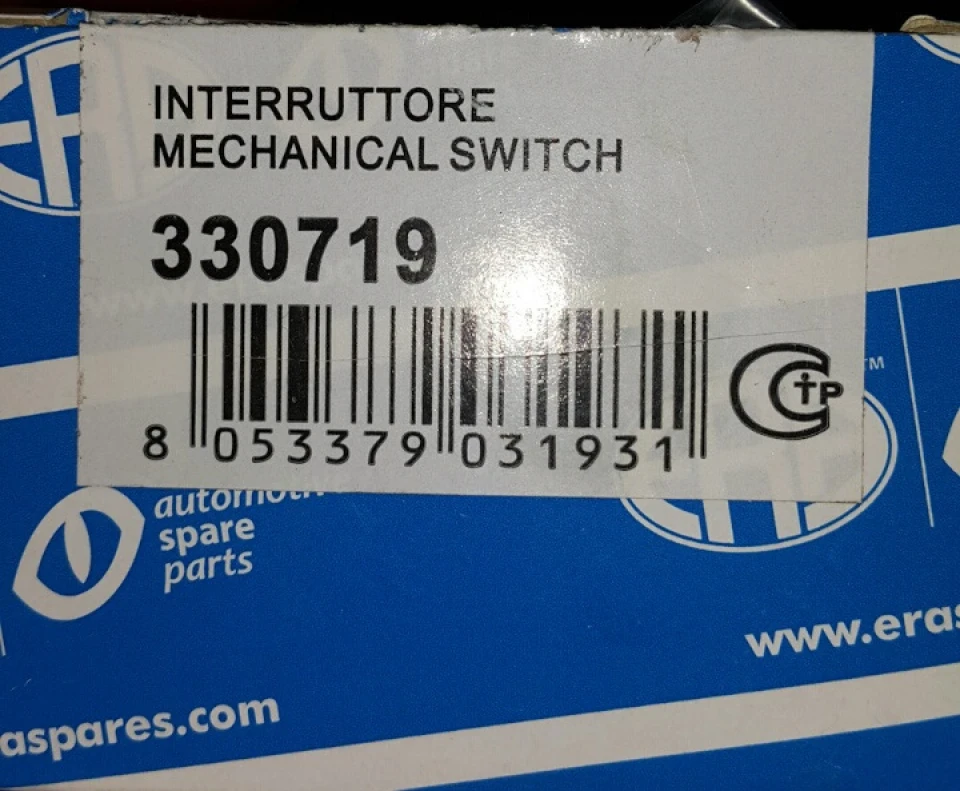 Датчик стоп сигналу, заглушки в днище