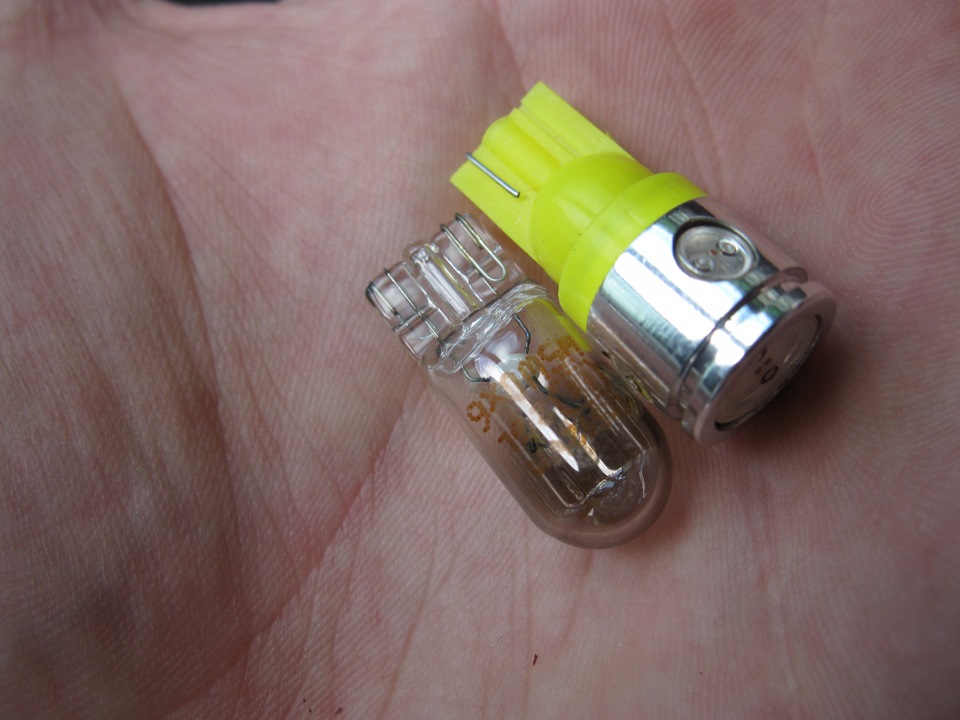 Жовті LED лампочки в габарити та поліроль 4