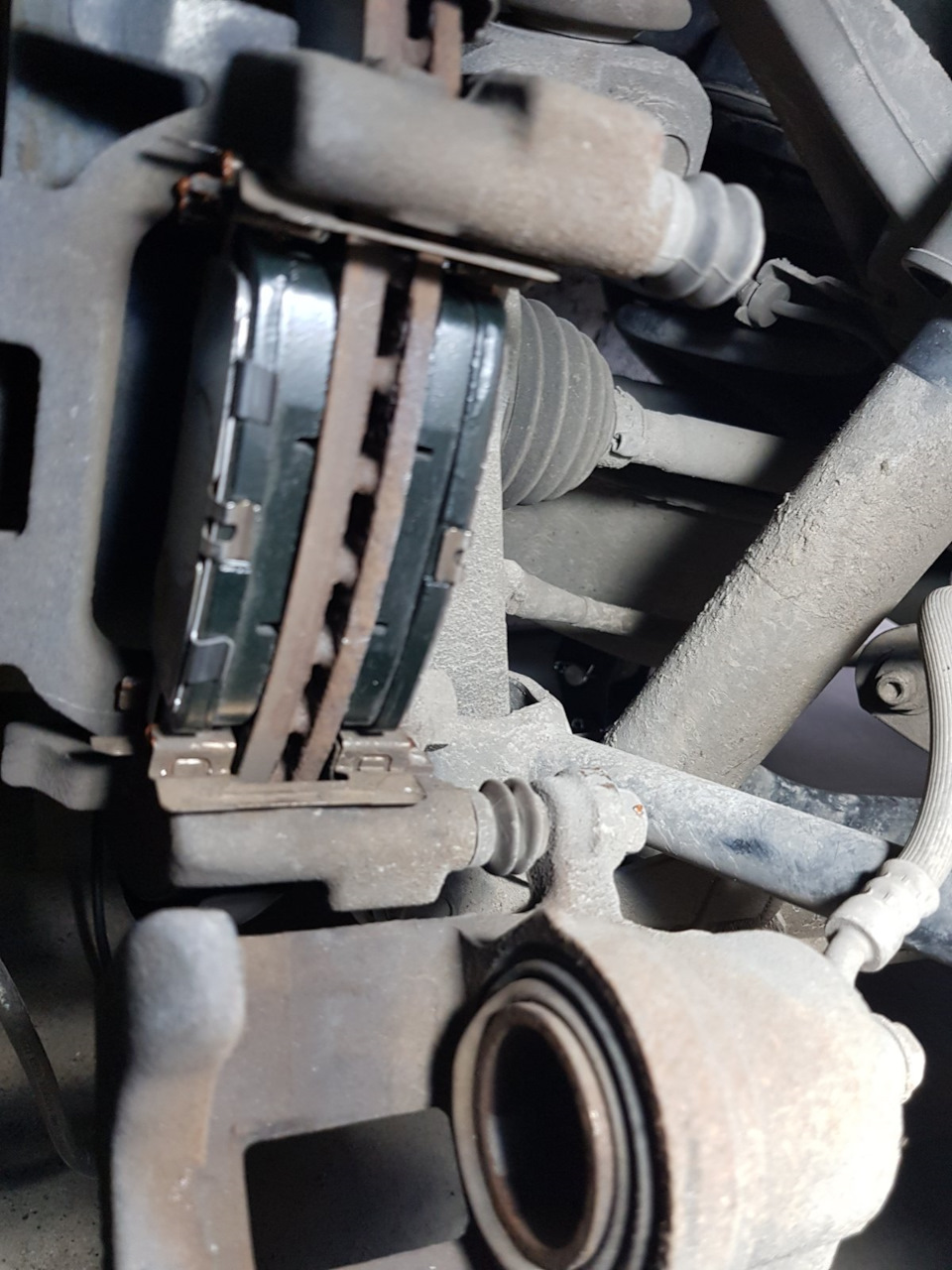 Заміна колодок заднього дискового гальма nissan pathfinder r52 4
