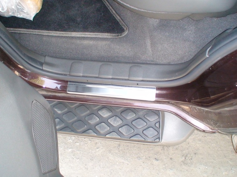 Накладки на пороги (нерж.сталь) 2