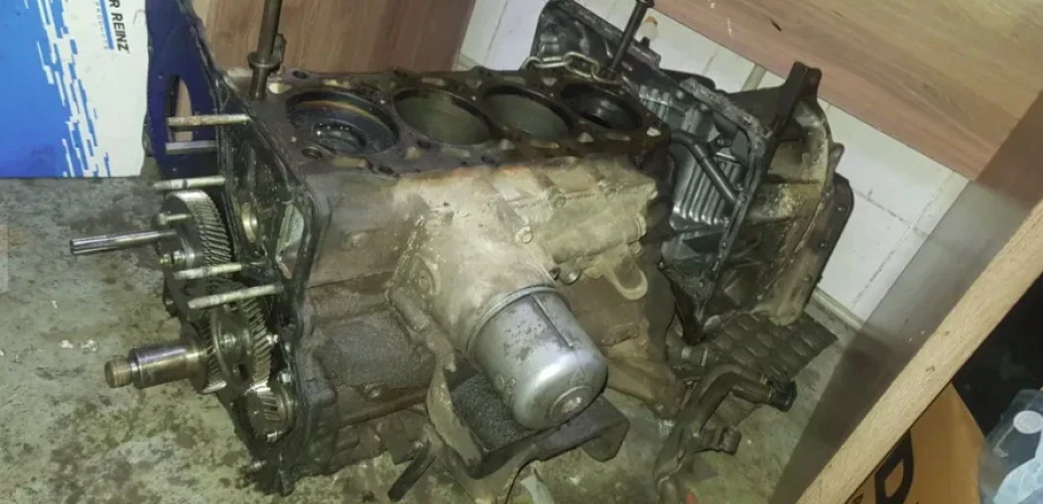 Помер МОТОР zd30