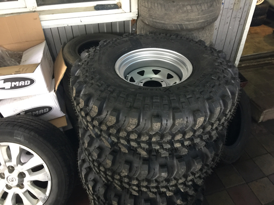 Нова гума на Nissan Patrol Y60 4