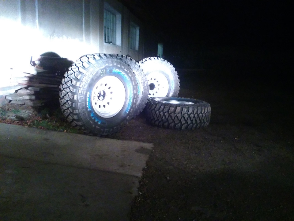Mickey Thompson Baja MTZ P3 33/12.5 R15 108Q 4