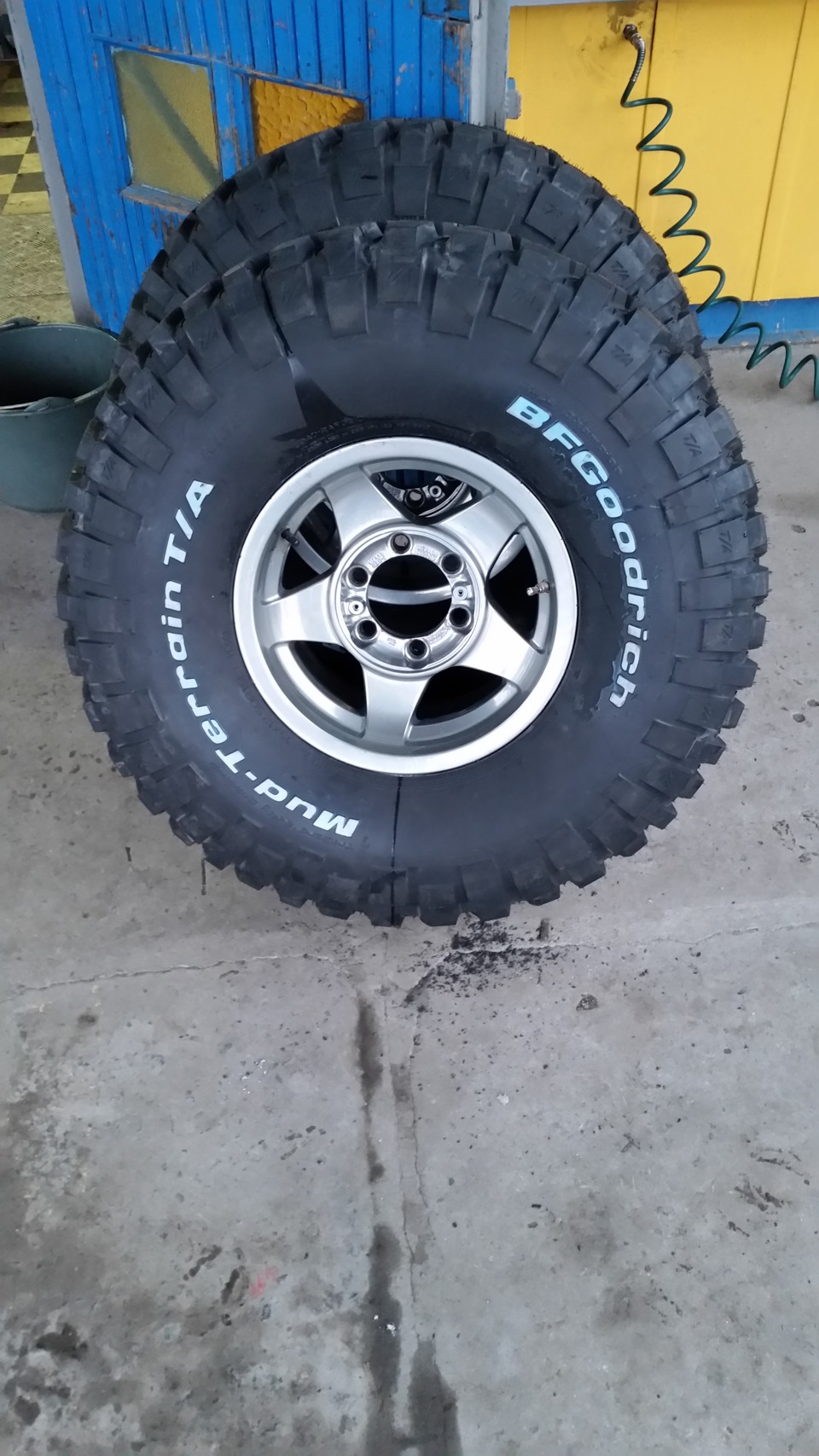 BF Goodrich 35x12.5 R15 MT 1